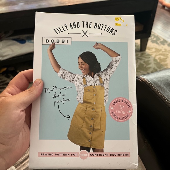 Tilly and The Buttons, Woman Easy Sewing Pattern NEw Skirt Or Pinafore Bobbi. - Picture 1 of 3
